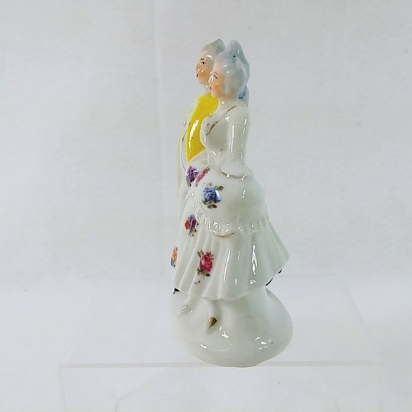 Colonial Couple Figurine Statue Gold Gilded Made in Japan 6.75" Tall - Picture 2 of 8